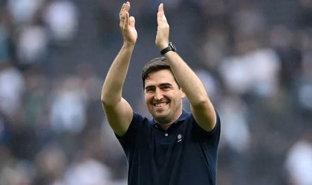 伊劳拉：维卡里奥表现得非常好，我们本应该早早锁定胜局